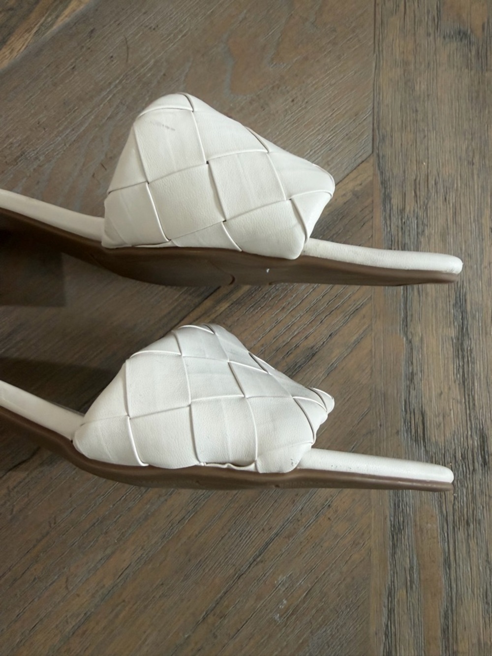 Marc Fisher Woven Slide Sandals 
White Block Heel, Size 9 - Picture 8 of 8